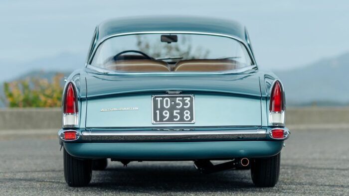 Aston Martin DB2 4 Coupe Bertone 8 700x394