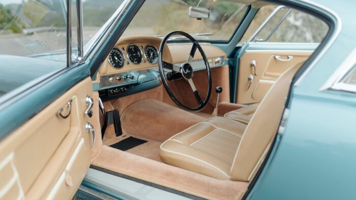 Aston Martin DB2 4 Coupe Bertone Interior 6 700x394