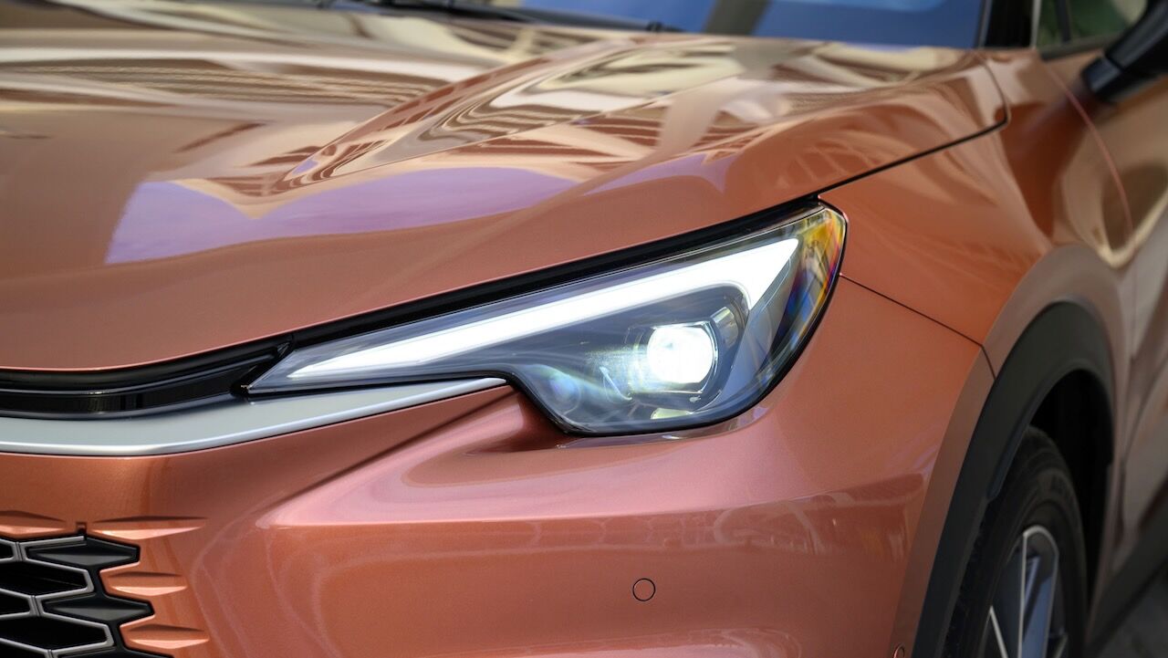 Lexus LBX Contacto 40