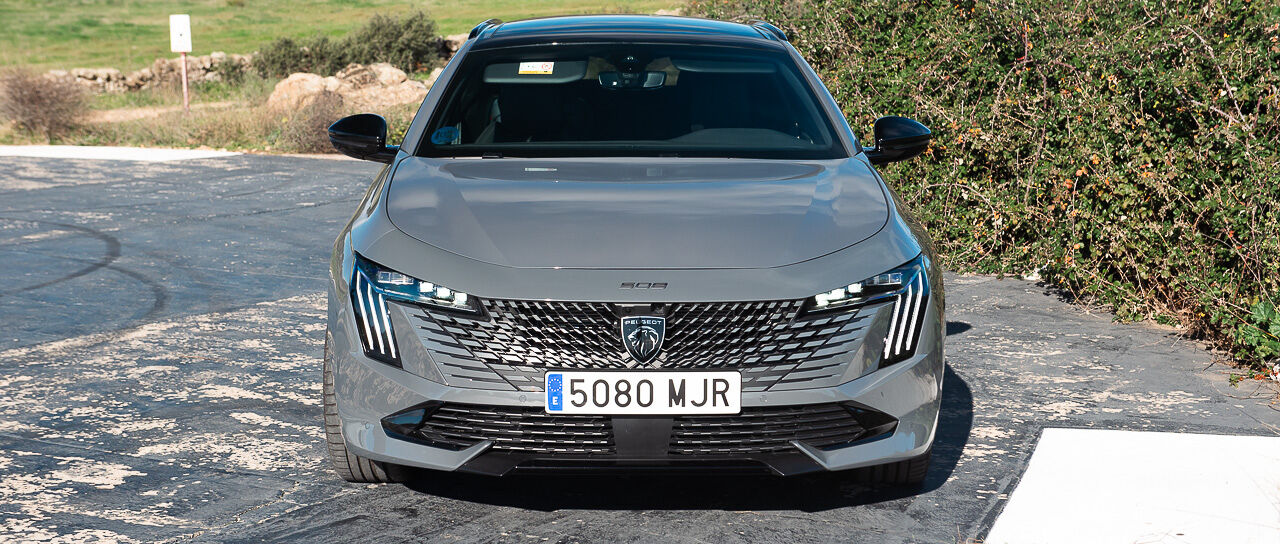 Todas las noticias de coches en un solo portal: Pruebas, fotos, vídeos, informes...