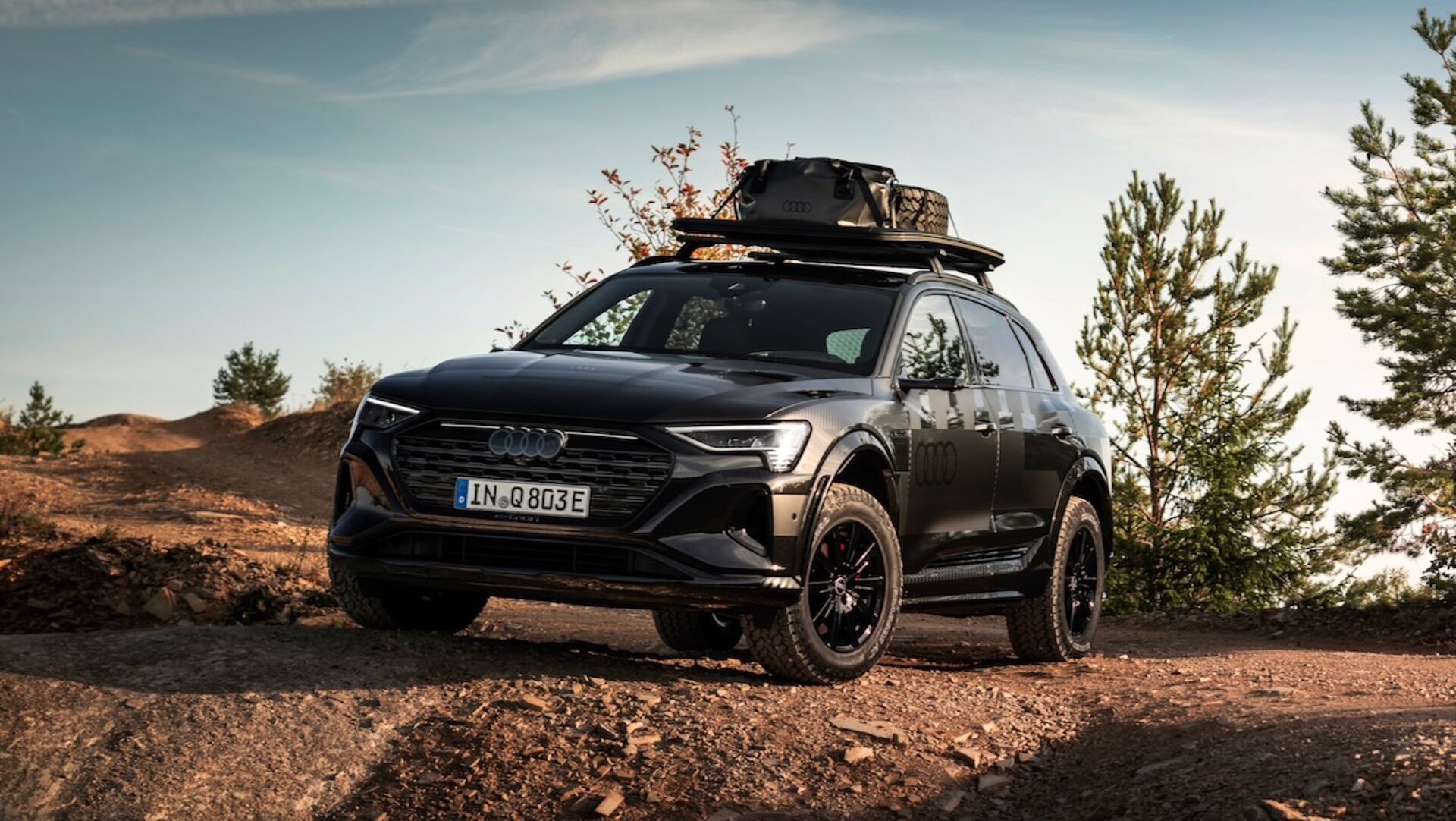 Audi Q8 e-tron edition Dakar