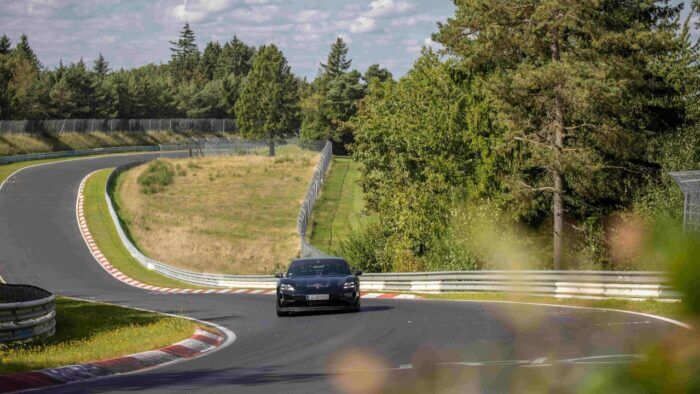 Porsche Taycan Record Nurburgring 2 700x394