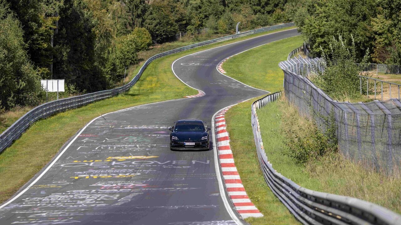 Porsche Taycan Record Nurburgring 3