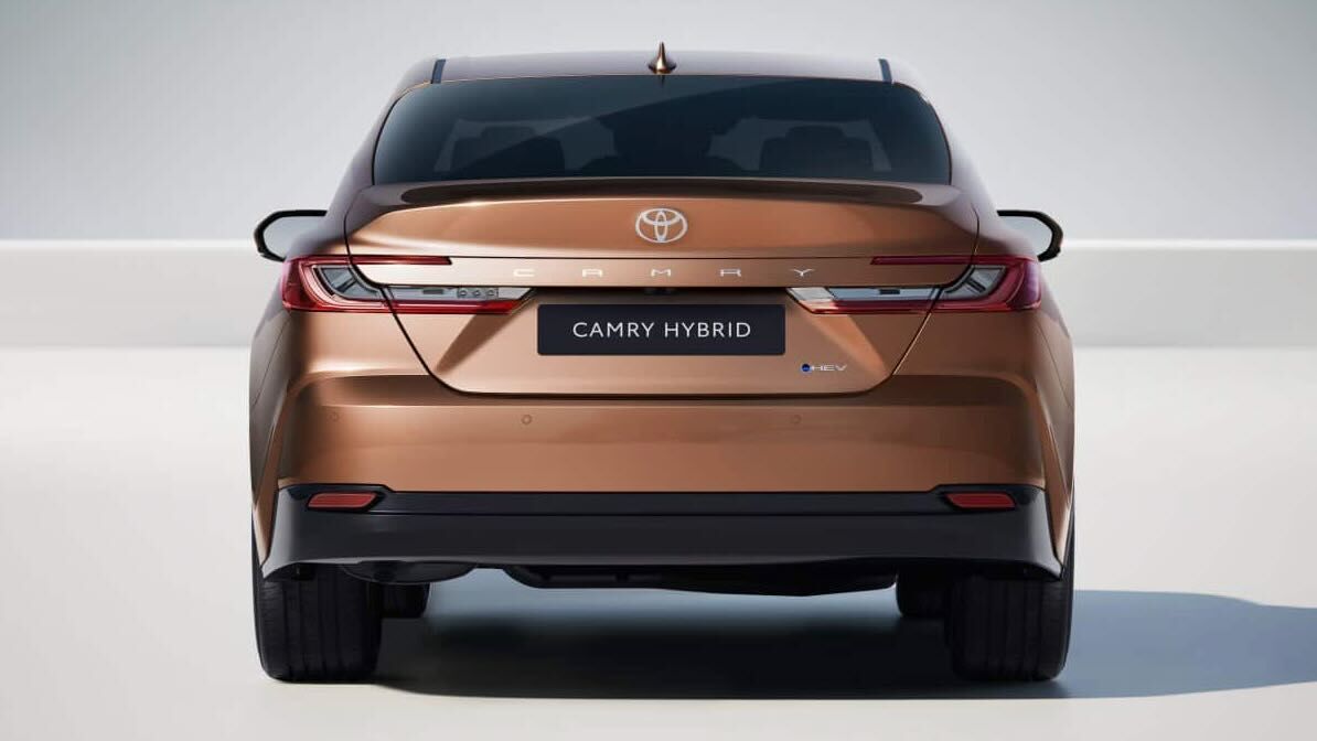 Toyota Camry 2024 03