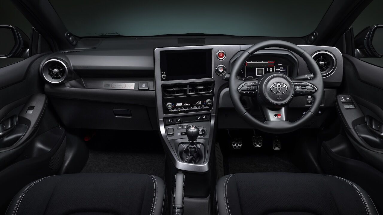 Toyota GR Yaris Ogier Rovanpera 14