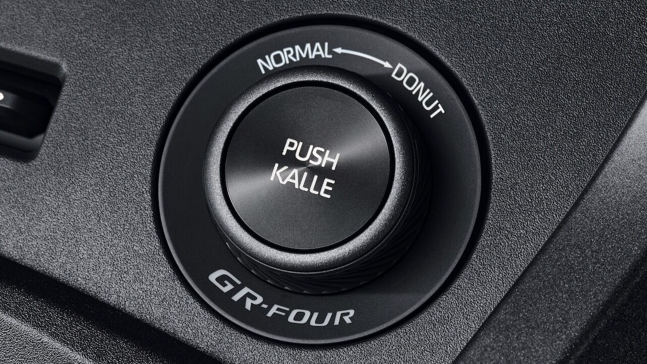 Toyota GR Yaris Ogier Rovanpera 25