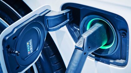Esta prueba con más de 20 eléctricos nos dice cuánto se reduce su autonomía en invierno