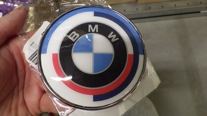 Falsificaban productos de BMW y los vendían en Amazon: ambos se unieron y acabaron con ello