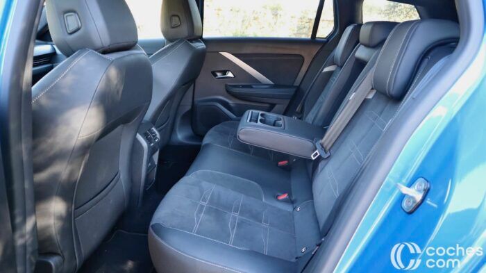 Opel Astra ST PHEV Prueba Interior 4 700x393