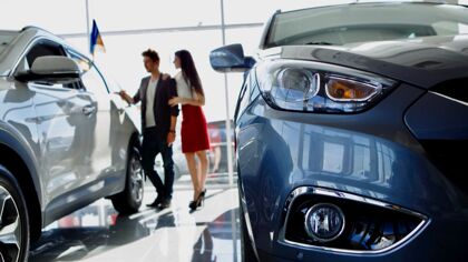 Tener coche cuesta 3.850 euros al año: ¿en qué gastos se va más dinero?