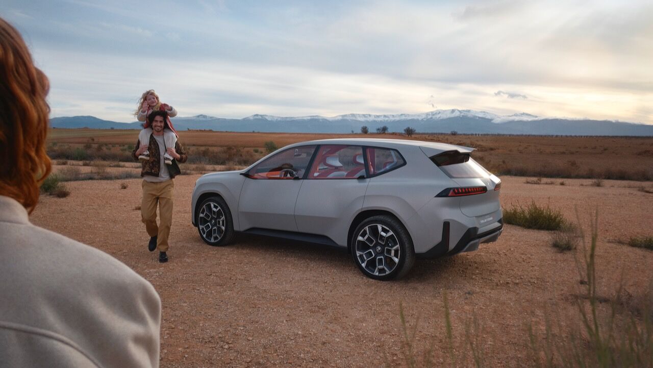 BMW Vision Neue Klasse X 28