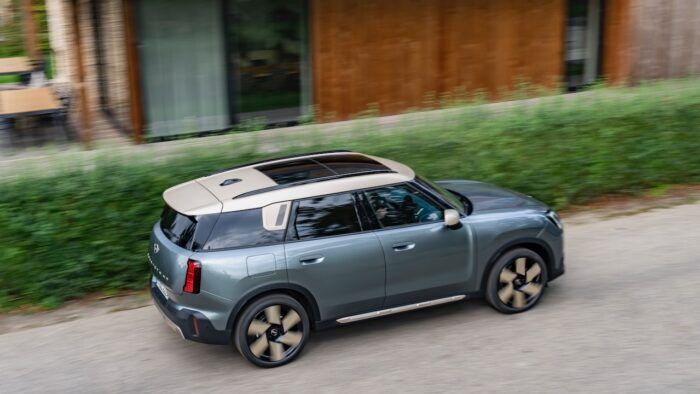MINI Countryman C 14 700x394