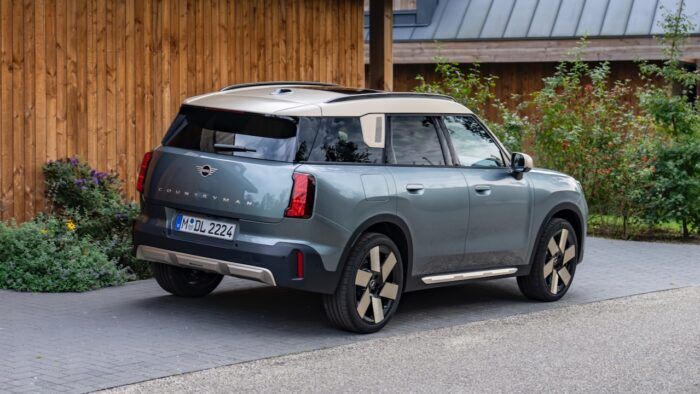 MINI Countryman C 22 700x394