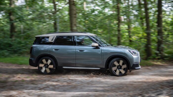 MINI Countryman C 30 700x394