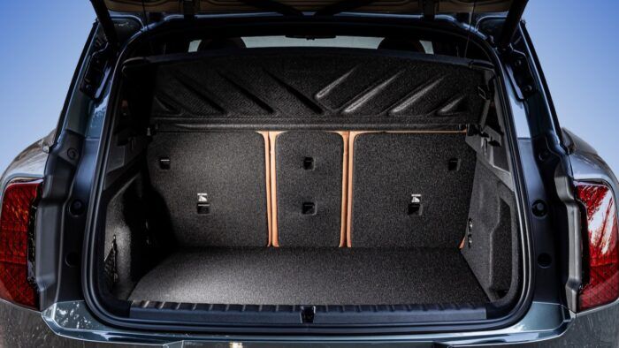 MINI Countryman C 33 700x394