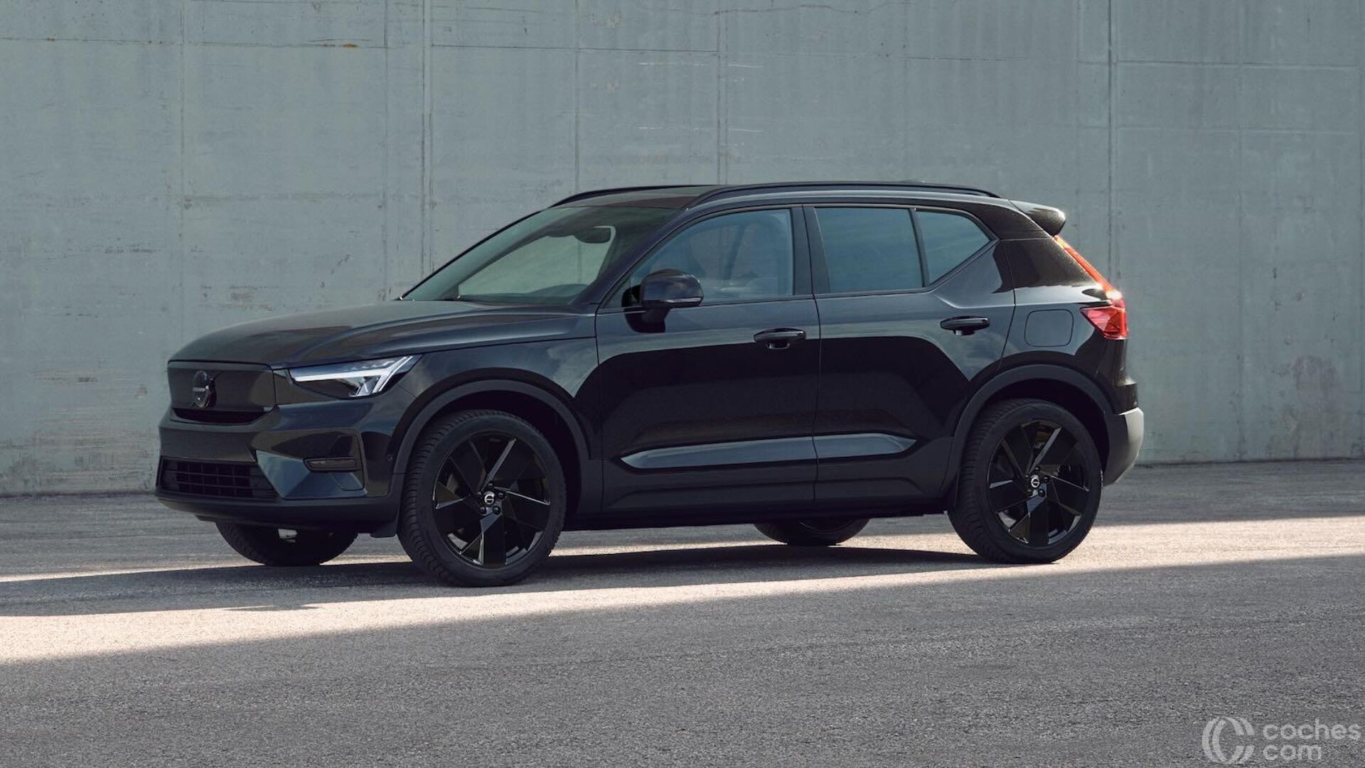 Volvo EX40 Black Edition 2024