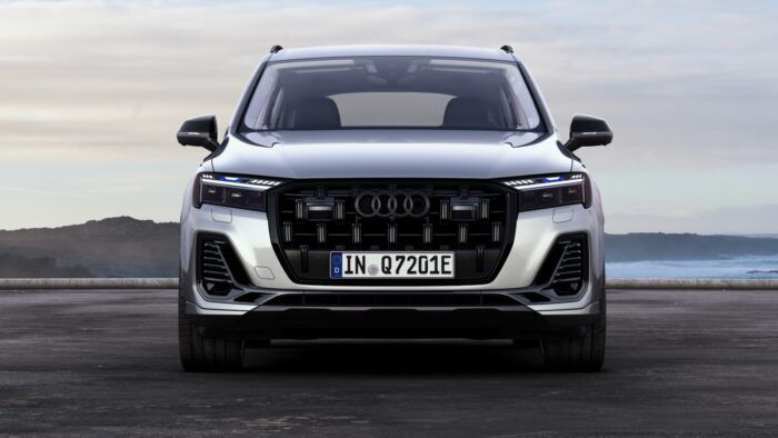 Audi Q7 TFSIe Quattro 2024 22 700x394
