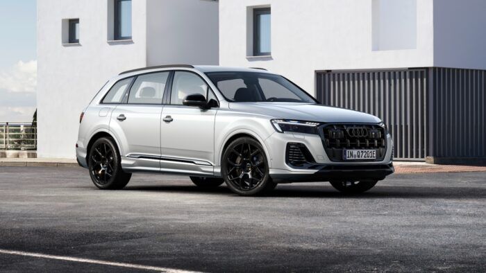 Audi Q7 TFSIe Quattro 2024 8 700x394