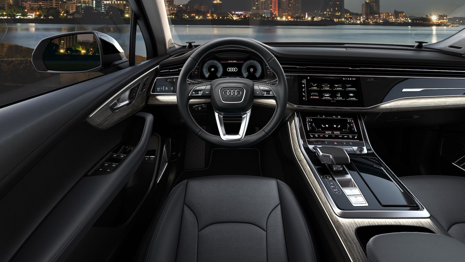 Audi Q7 TFSIe Quattro 2024 Interior 1