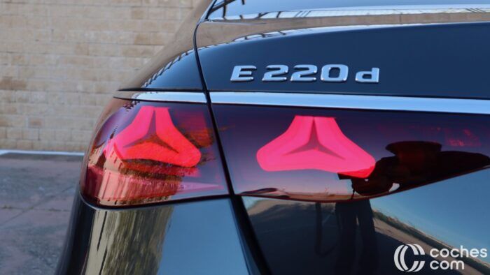 Mercedes E 220 D Prueba Detalle 3 700x394