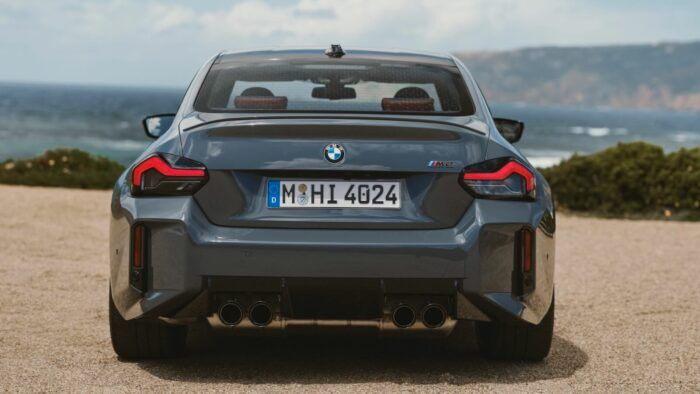 BMW M2 2025 11 700x394