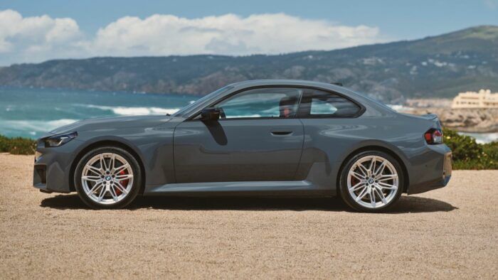 BMW M2 2025 19 700x394