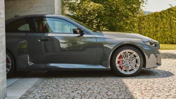 BMW M2 2025 Detalle 7 700x394