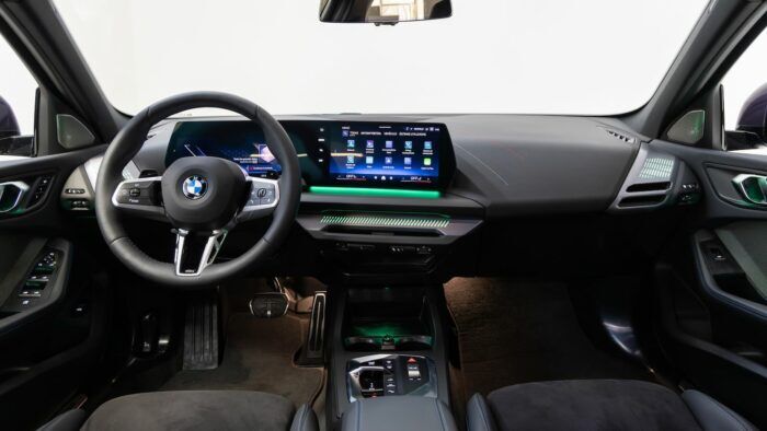BMW Serie 1 2025 Presentacion Interior 2 700x394