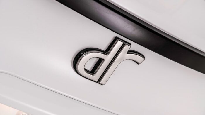 DR Automobiles 1 1 700x394