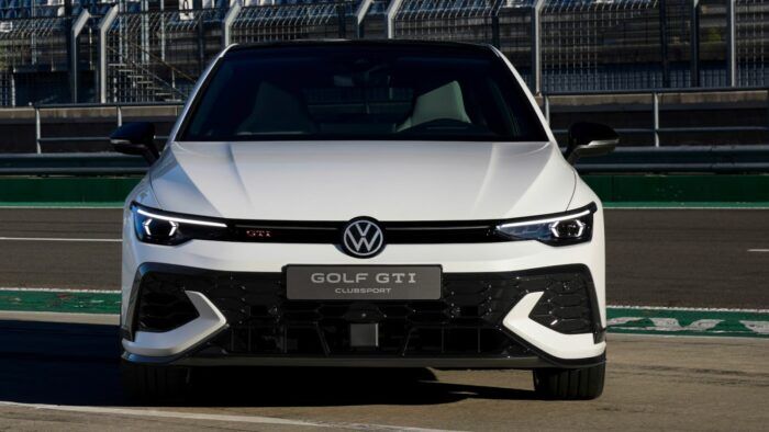 Volkswagen Golf GTI Clubsport 2024 24 700x394