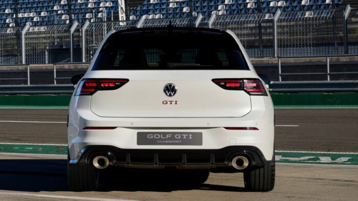 Volkswagen Golf GTI Clubsport 2024 25 700x394