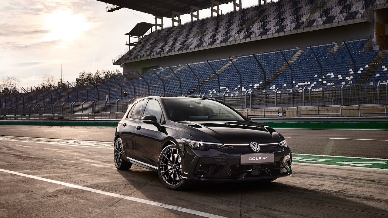 Volkswagen Golf R 2024 29