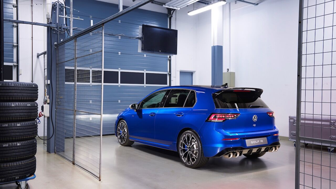 Volkswagen Golf R 2024 36