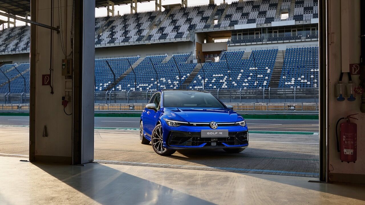Volkswagen Golf R 2024 42