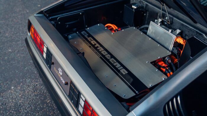 DeLorean DMC 12 Electrogenic 4 700x394