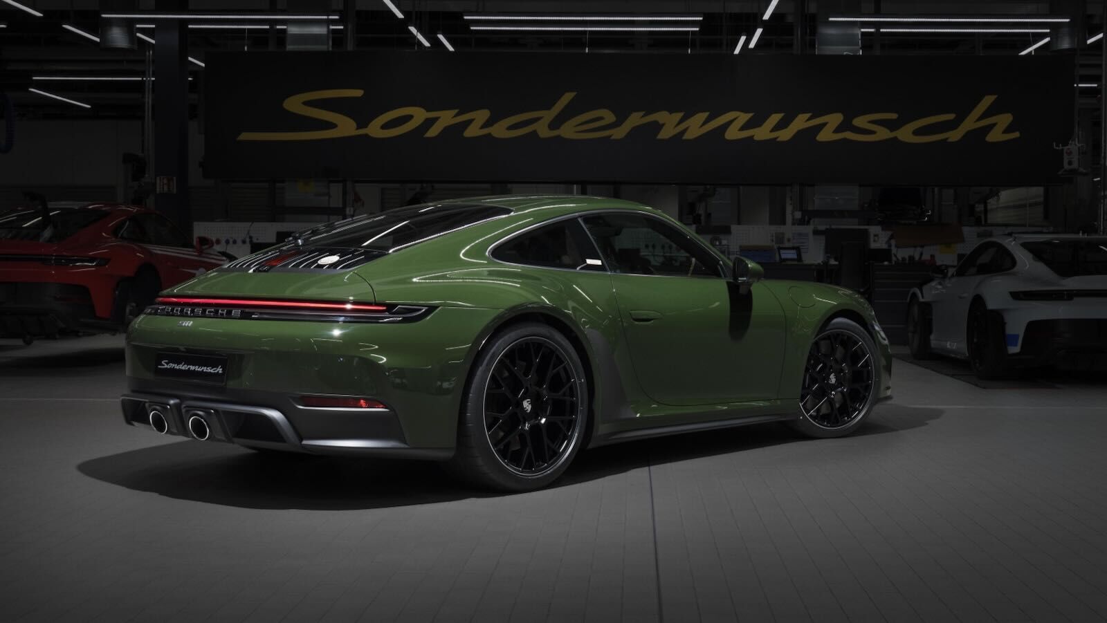 Porsche 911 Cuarenta Edition 2024 1