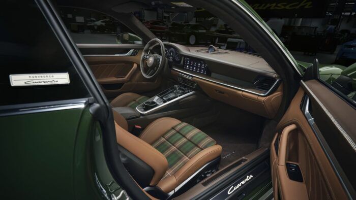 Porsche 911 Cuarenta Edition 2024 Interior 8 700x394