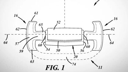 Stellantis patenta un volante que jubilaría pedales de acelerador y freno