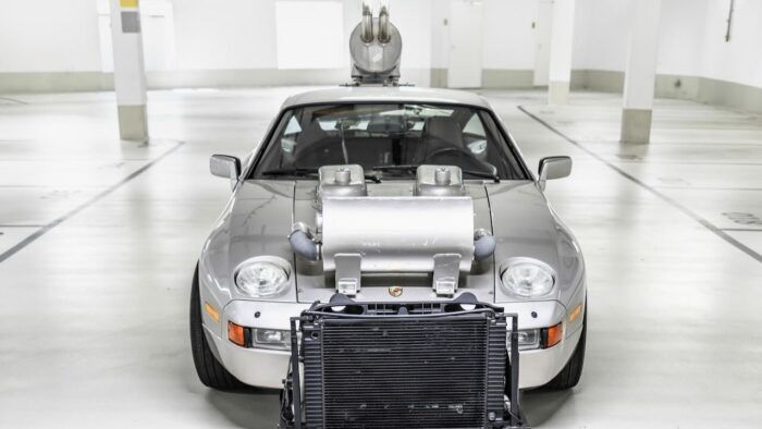 Porsche 928 Test 2 700x394