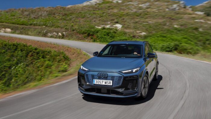 Audi Q6 E Tron Quattro 12 700x394