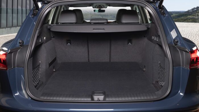 Audi Q6 E Tron Quattro 39 700x394