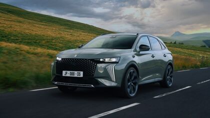El DS 7 recibe los nuevos acabados Pallas y Étoile para completar la gama