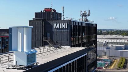 Una fábrica de MINI se nutre de energía con turbinas eólicas inmóviles