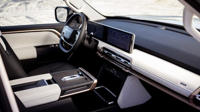 Maxus ETerron 9 2025 6 700x394