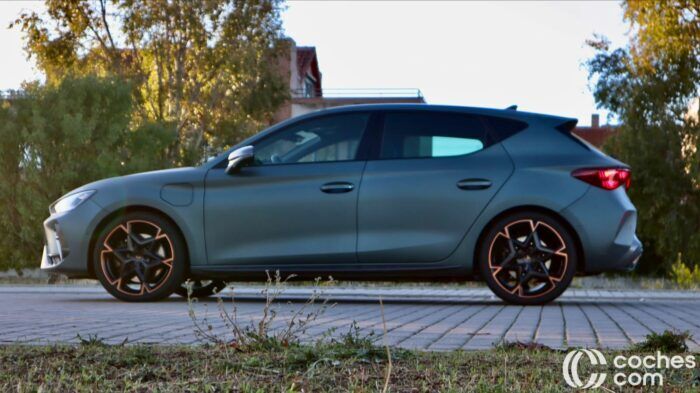 CUPRA Leon EHybrid Prueba 11 700x393