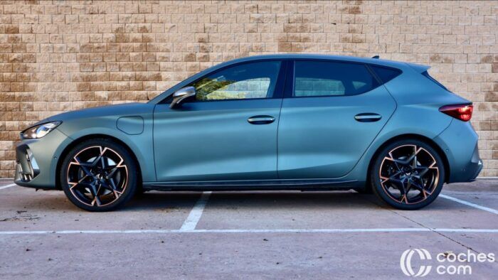 CUPRA Leon EHybrid Prueba 13 700x394