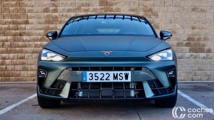 CUPRA Leon EHybrid Prueba 14 700x394
