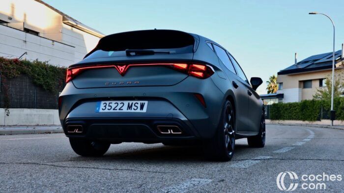 CUPRA Leon EHybrid Prueba 3 700x393