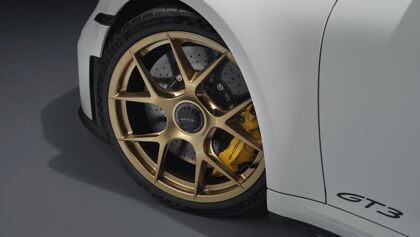 Las deseadas llantas monotuerca traen de cabeza a Porsche
