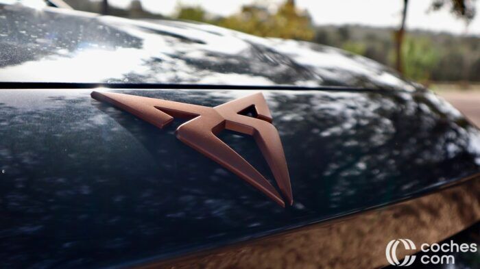 CUPRA Formentor ETSI Prueba Detalle 2 700x393